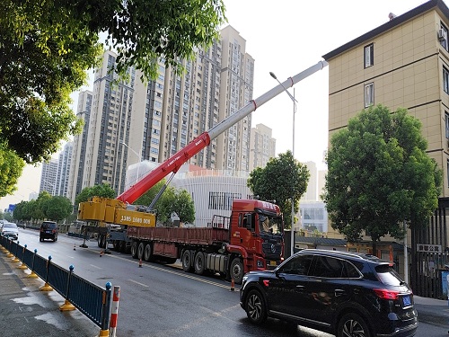 吊車(chē)租賃需要考察哪些事項(xiàng)？使用時(shí)需遵循什么規(guī)范要求？